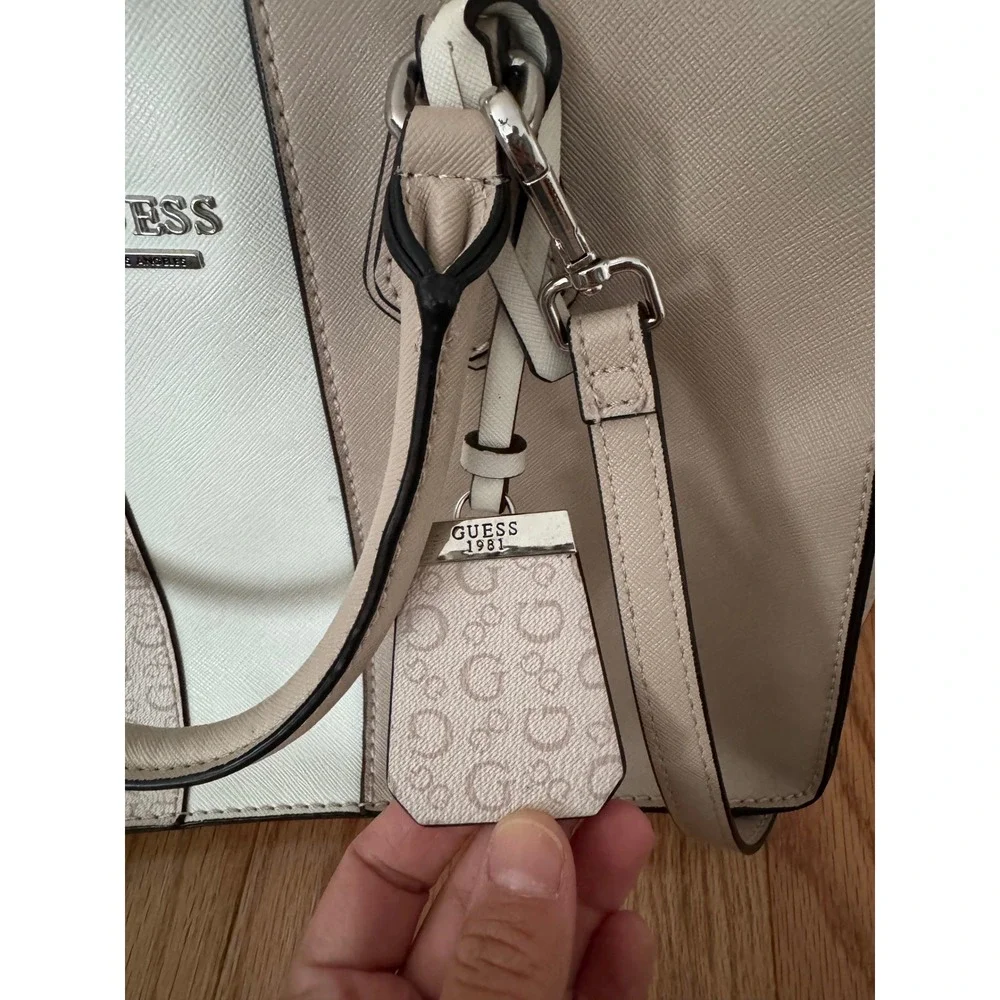 Guess Los Angeles Monogram Logo Colorblock Satchel Handbag Cream Beige Crossbody